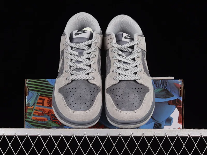 All Categories Nk SB Dunk Series Nk SB Dunk Low Low-top sneakers Otomo Katsuhiro x Nk SB Dunk Low "Steamboy OST" Creative customization collaboration Otomo Katsuhiro co-branded SB low-top sports and leisure sneakers DD3699-003